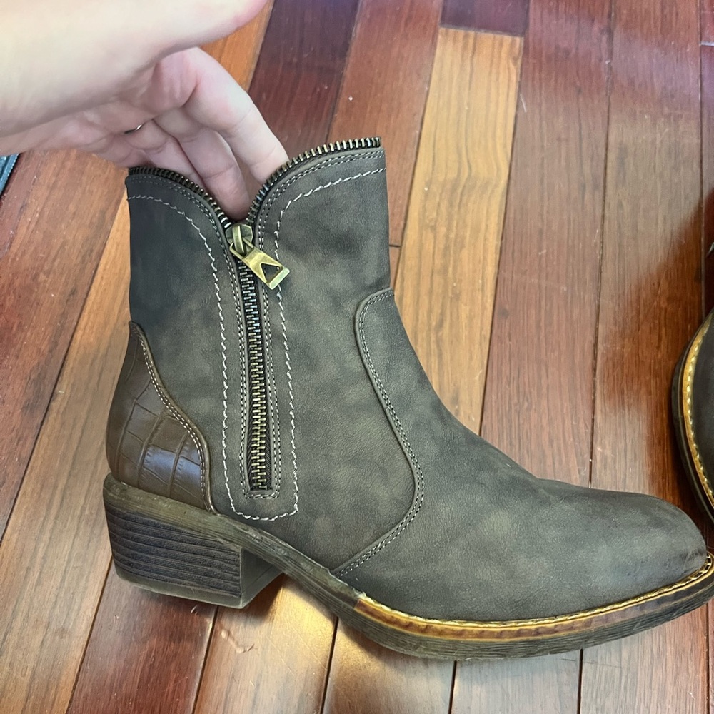 American Rag Booties -size 8